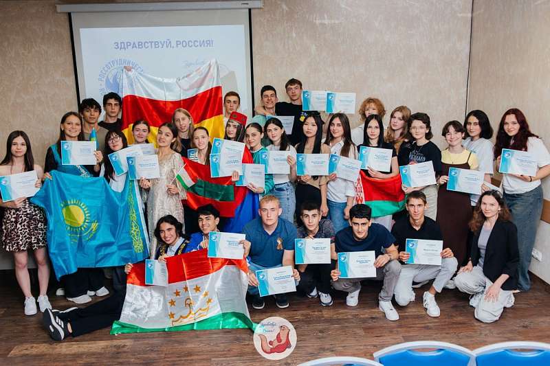 В летние каникулы Дурандеш в рамках программы «Здравствуй, Россия!» отправился в Москву на очный этап конкурса